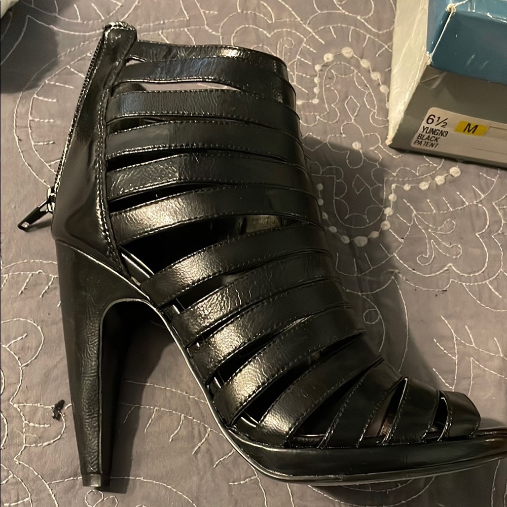 Nine West Black High-Heeled Strappy Booties pumps sandals 6.5 zip leather shoes